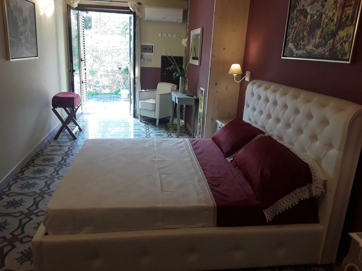 Al Castello B&B Мілаццо Екстер'єр фото