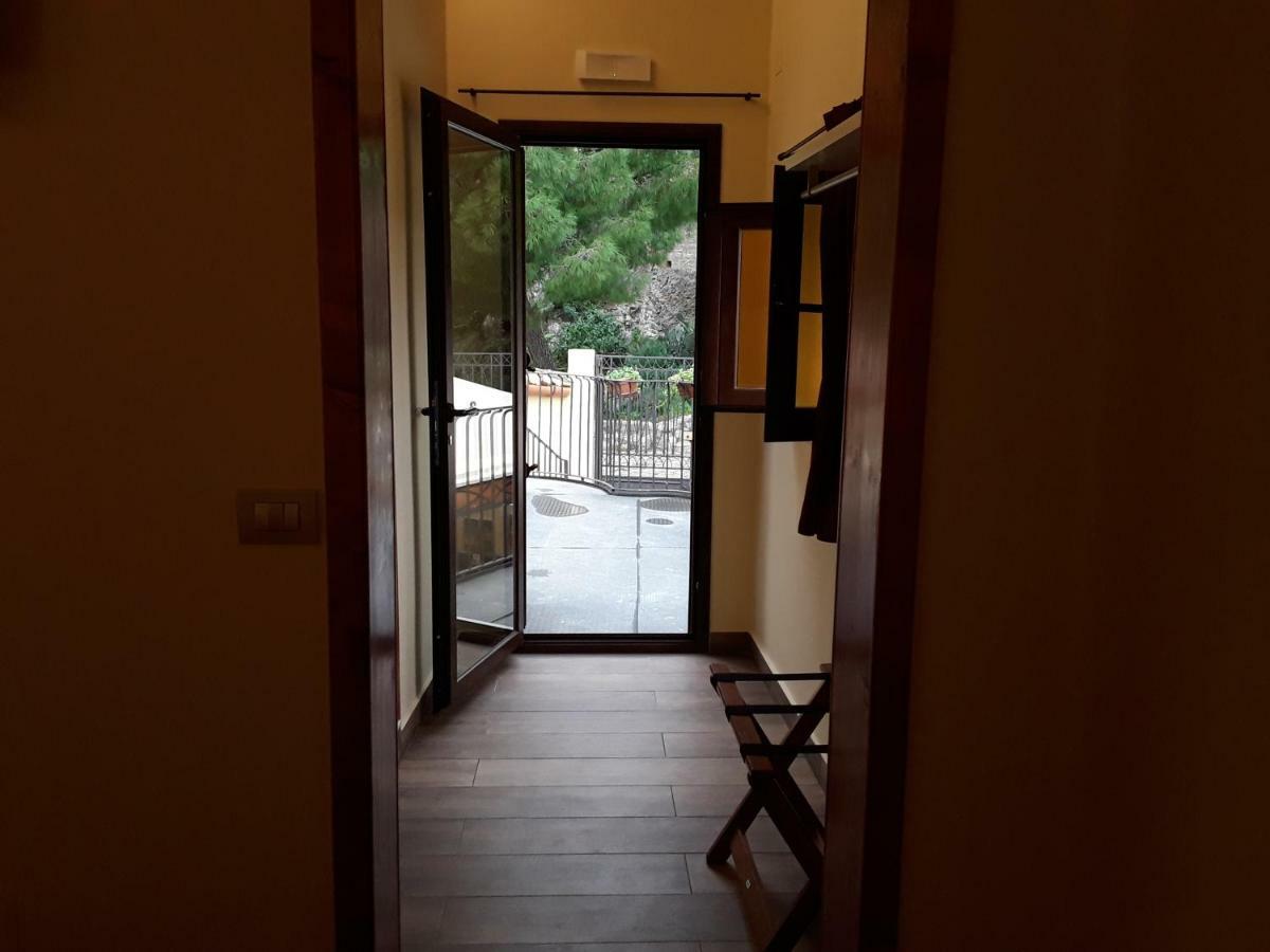 Al Castello B&B Мілаццо Екстер'єр фото