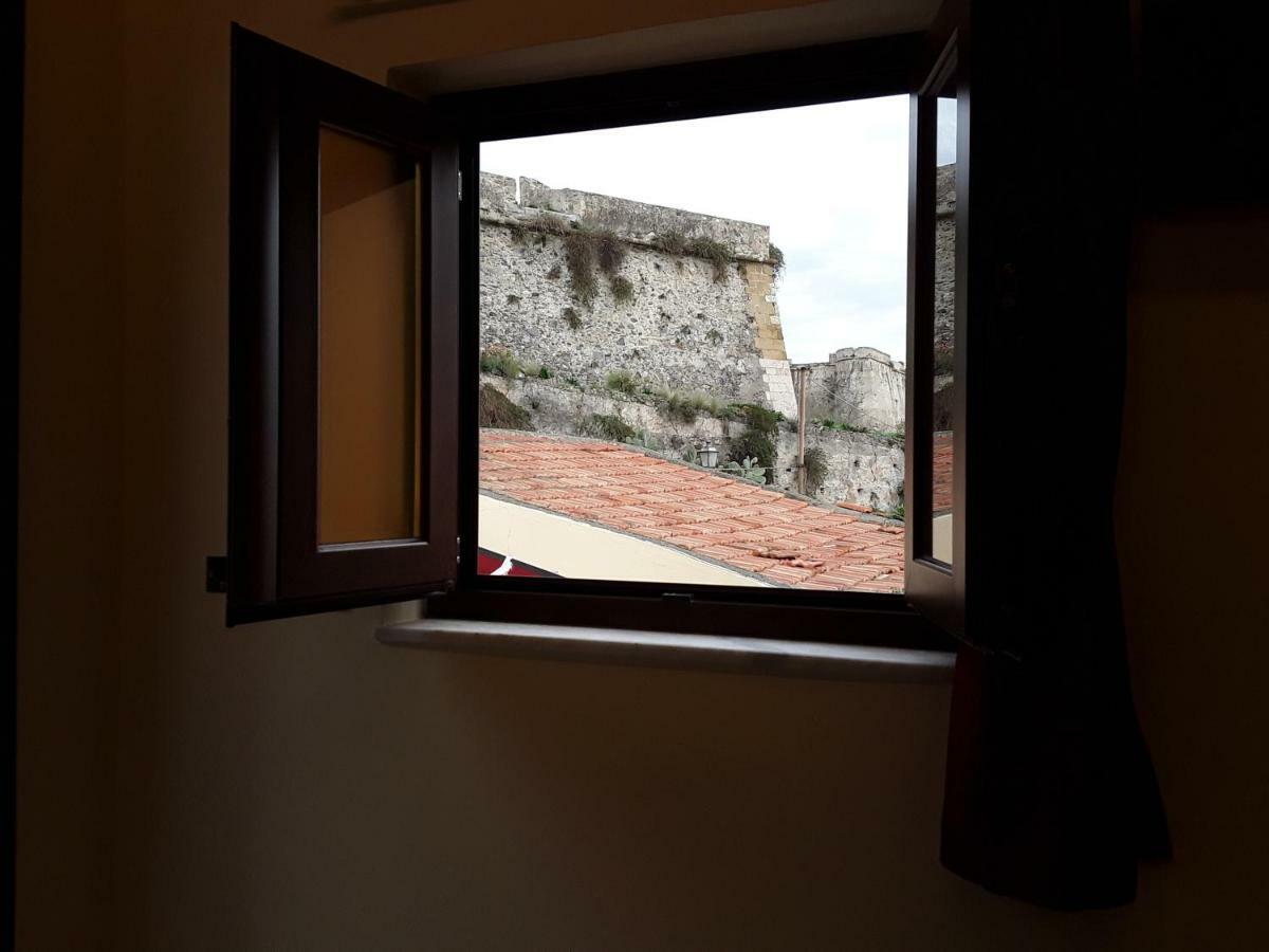 Al Castello B&B Мілаццо Екстер'єр фото