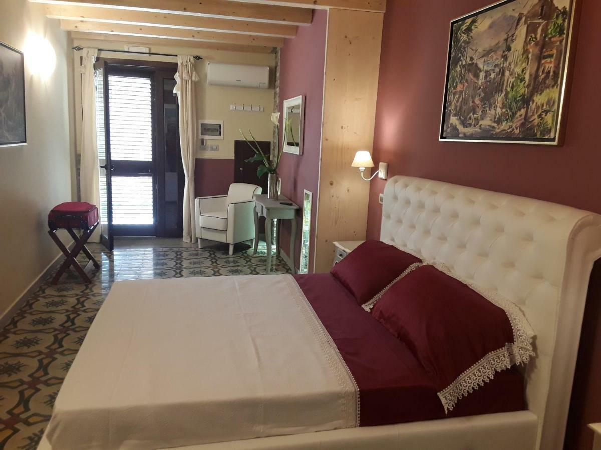 Al Castello B&B Мілаццо Екстер'єр фото